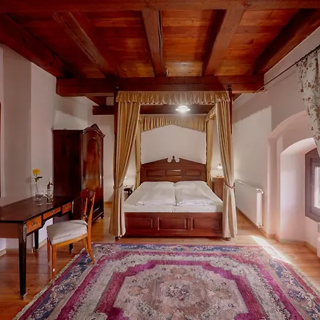 Pipo Varkastely, Ozora