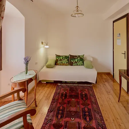 Pipo Varkastely, Ozora