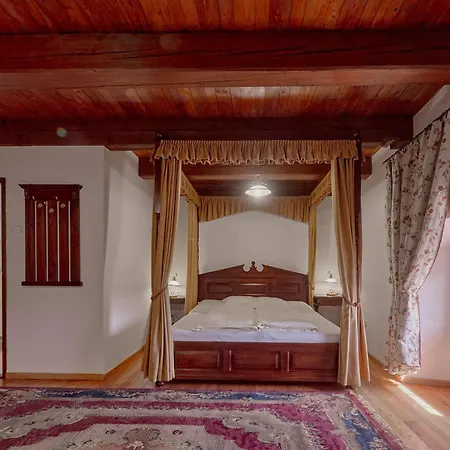 Pipo Várkastély, 3* Ozora