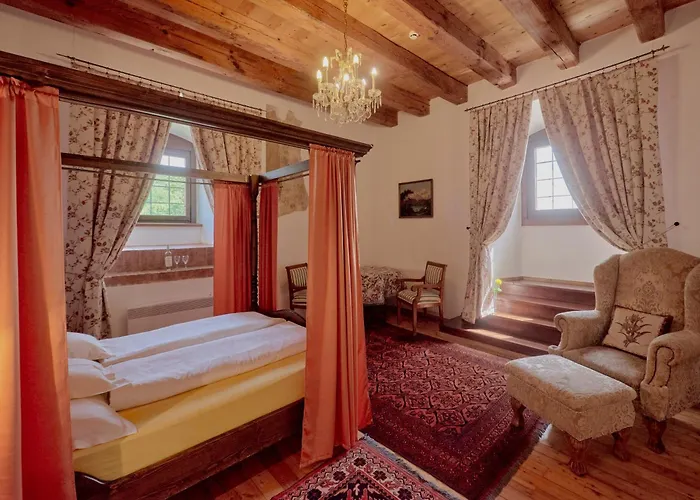 Pipo Várkastély, Affittacamere 3*