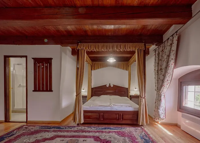 Pipo Várkastély, 3* Ozora